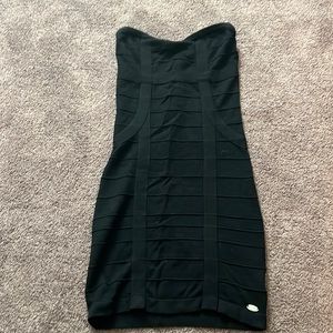 Black strapless mini dress (fitted) super, stylish, great for a night out!